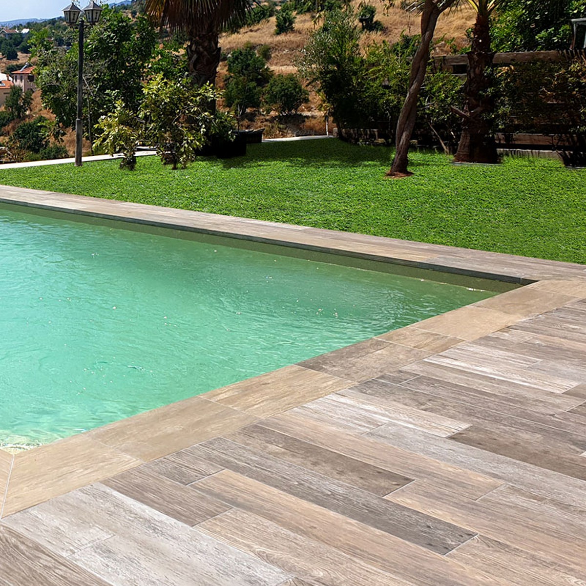 Fotografía de ambiente de la Bordes de piscina Stela Grey